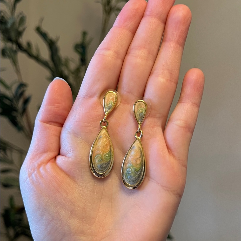 Vintage Gold and Green Teardrop Earrings